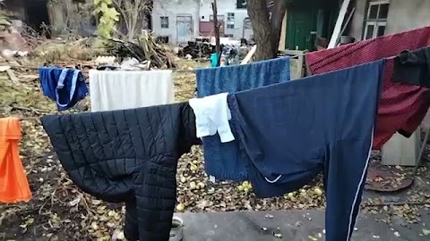 Dzedobry mamy czwartek pokarze wam wczoraj popralem ubrania wilgotne sq jeszcze S01E278