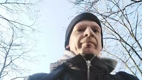 Wszedłem na spacer słonice jest chłodno jest S01E1013