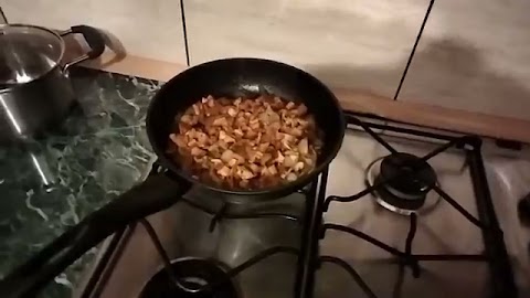 Robiłem kurkj z cebulą kiełbasą i jajka pcha bedze S01E1349