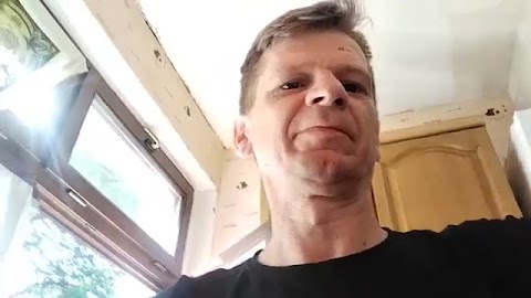 Parówkę na ciepło z bleczkq jem S01E542