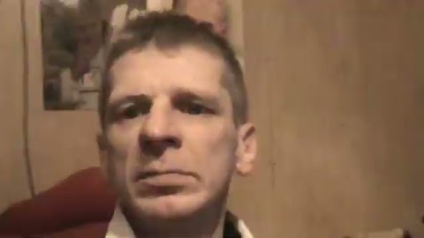 Pokazuje Krzysztow  czyta listy o wanow S01E1391