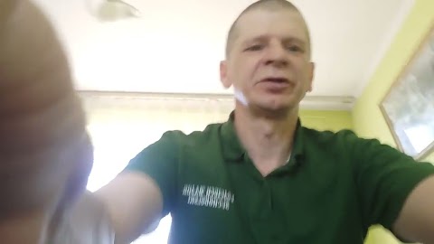 Blem i kupiłem spodenki krudkje i koszulkq S01E1824