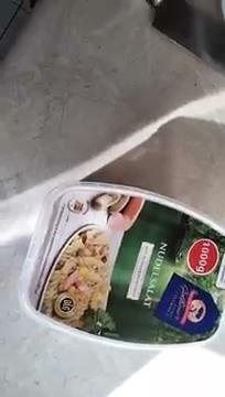 Sałatkę jem psznq S01E881